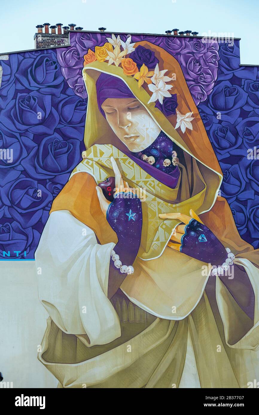 France, Paris, fresque appelée Madre par Inti, artiste de rue chilien, sur le boulevard Vincent Auriol Banque D'Images