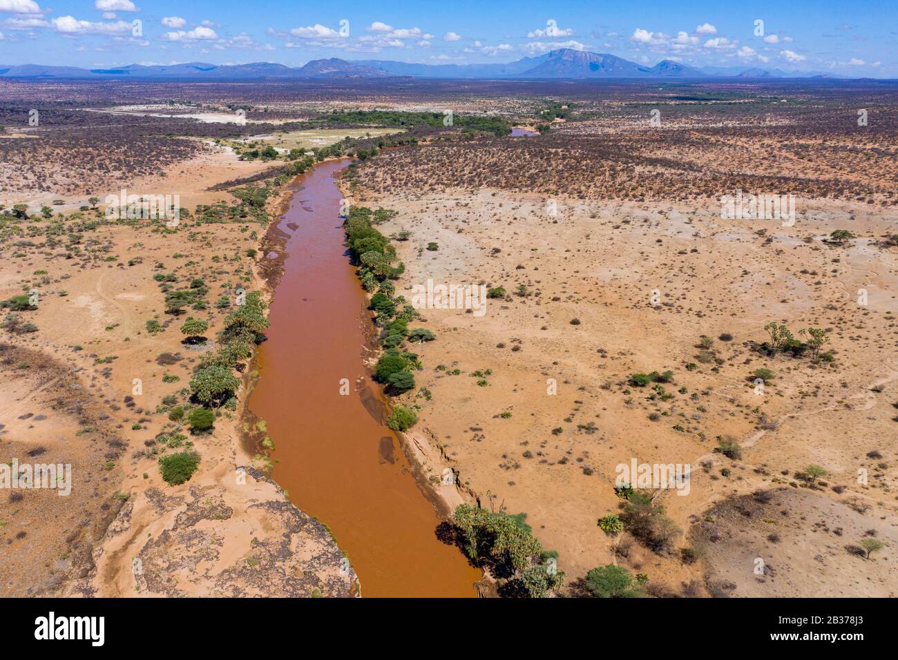 Kenya, réserve de jeux de Samburu, machine paysage (vue aérienne) et rivière Ewaso Ngiro Banque D'Images