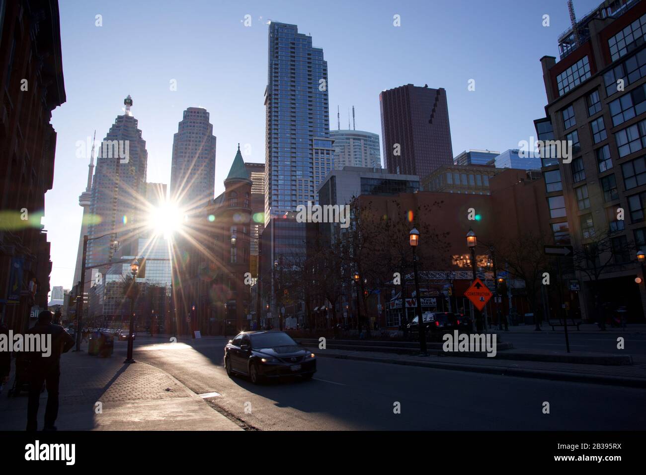 Paysage urbain - Bâtiment Gooderham - bâtiment emblématique avec une murale Banque D'Images