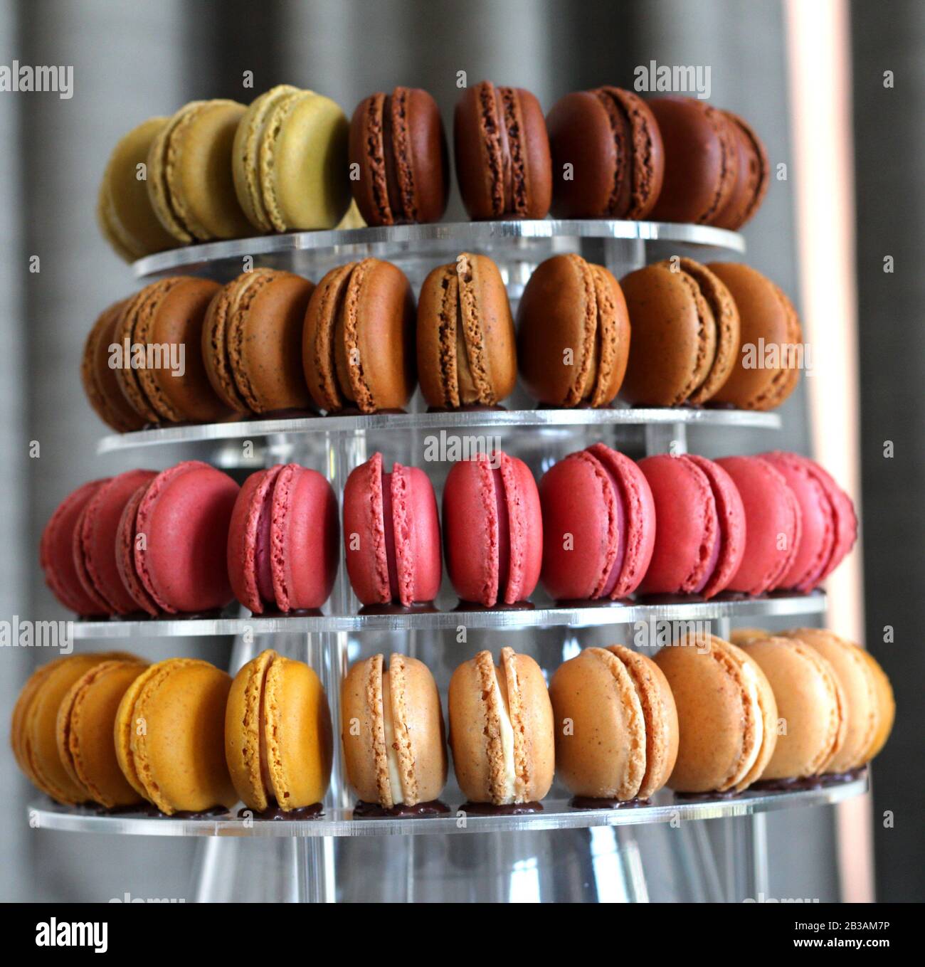 Tour de macarons assortis Banque D'Images