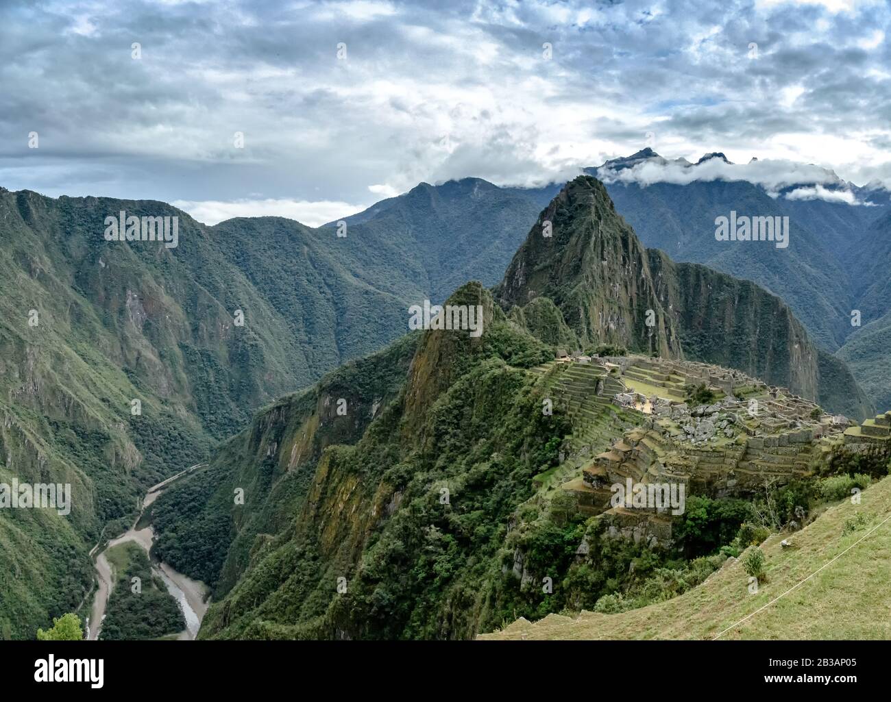 Machu Picchu le site d'une ancienne ville Inca, haut dans les Andes du Pérou. Le site est souvent appelé « La Ville perdue des Incas Banque D'Images