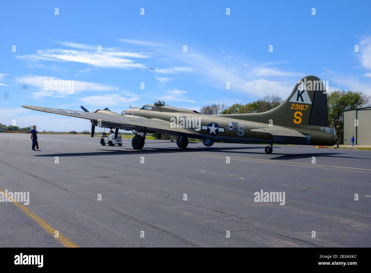 Guerre mondiale 2 B-17 bombardier lourd 4 enginé utilisé par les États-Unis. Connue sous le nom de Forteresse volante. Exemple restauré en stationnement pendant le spectacle aérien à Georgetown, Texas Banque D'Images