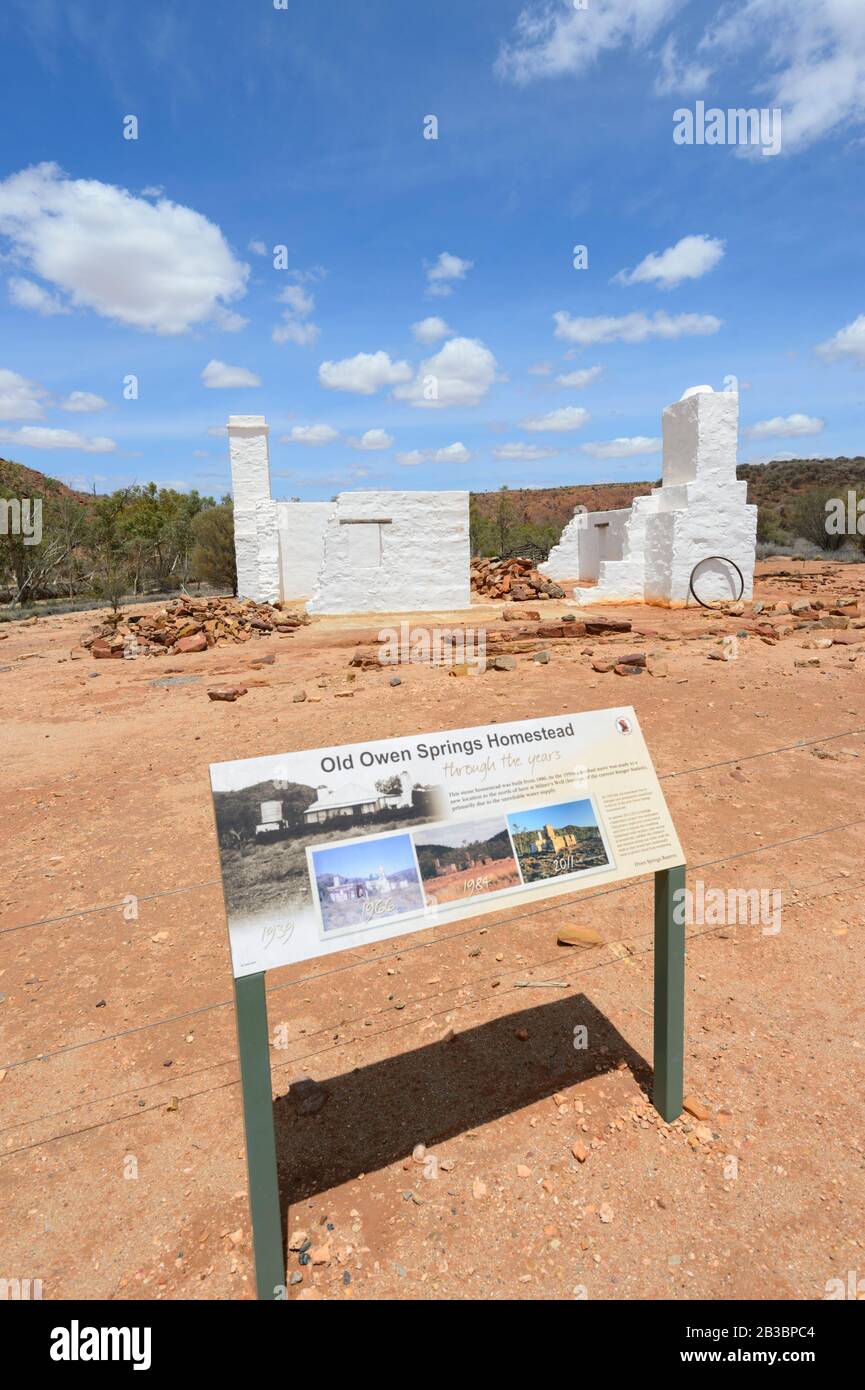 Ruines du Homestead historique de Old Owen Springs construit en 1873, territoire du Nord, territoire du Nord, Australie Banque D'Images