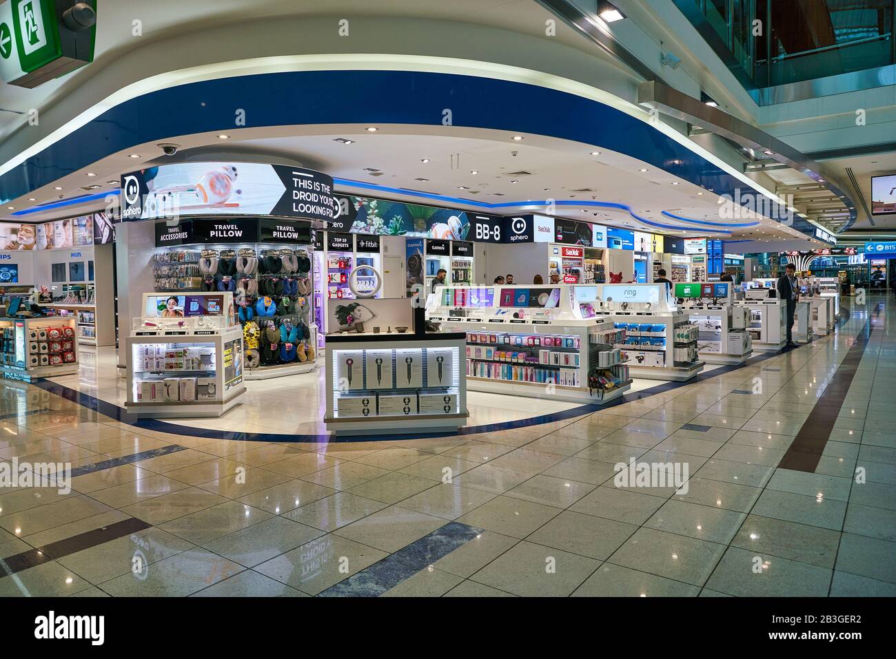 Dubaï, Émirats arabes Unis - VERS JANVIER 2019 : prise de vue intérieure de l'aéroport international de Dubaï. Banque D'Images