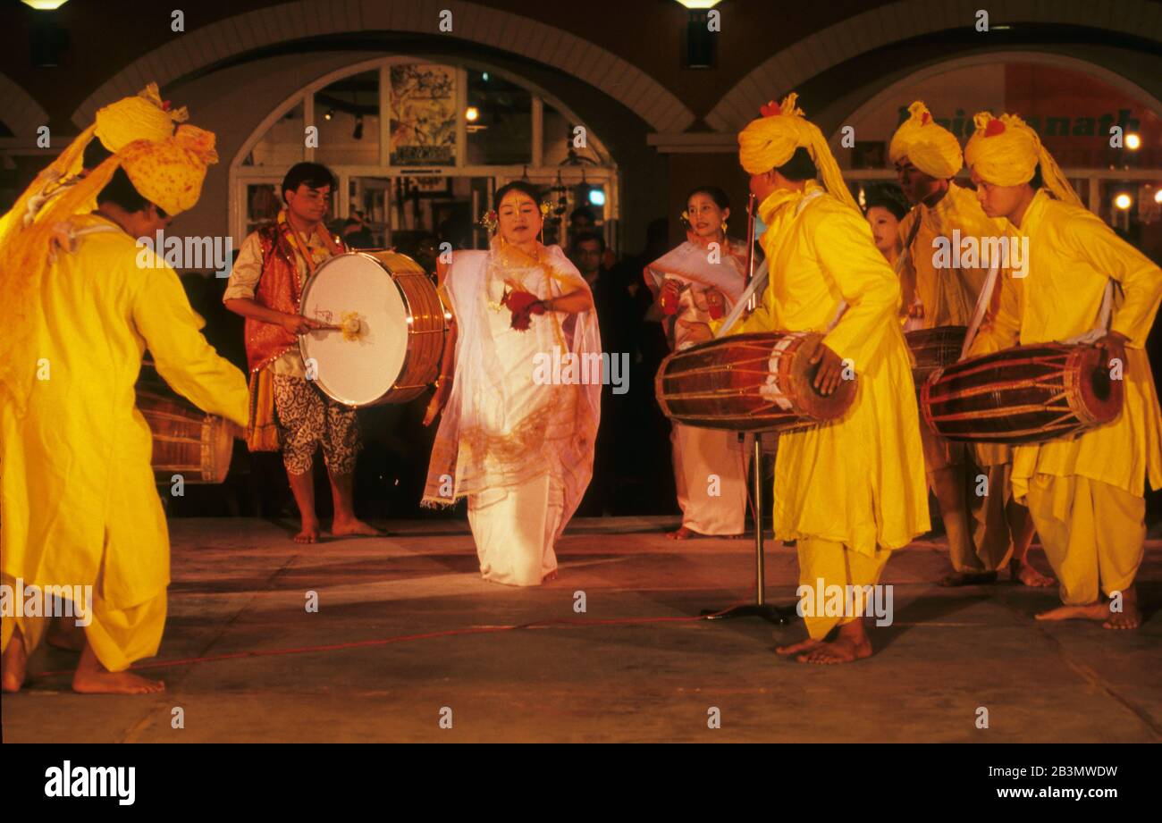 Danse folklorique Manipuri, danse classique indienne, Manipur, Inde, Asie Banque D'Images