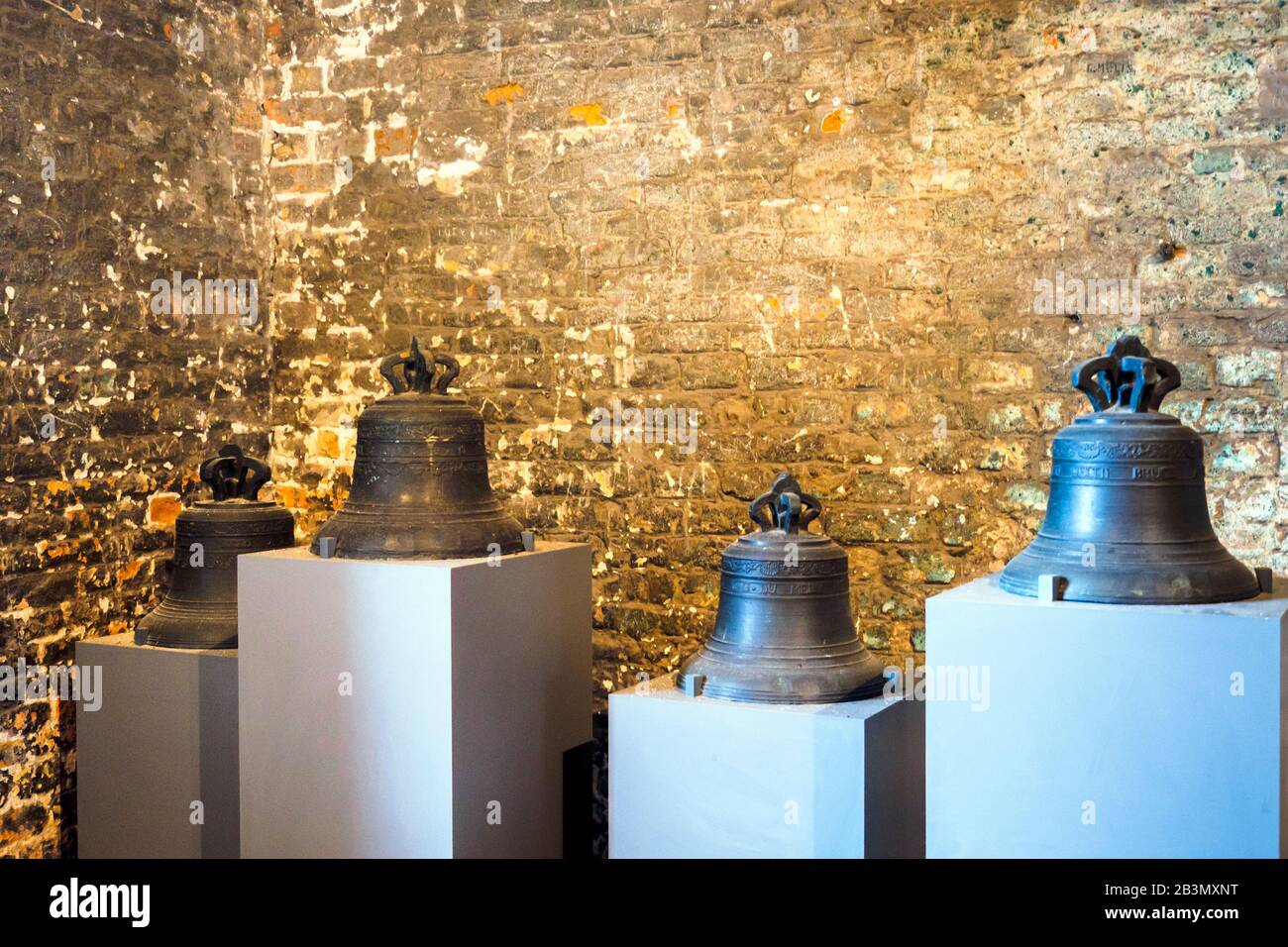 Cloches dans la tour du Beffroi - Bruges, Belgique Banque D'Images