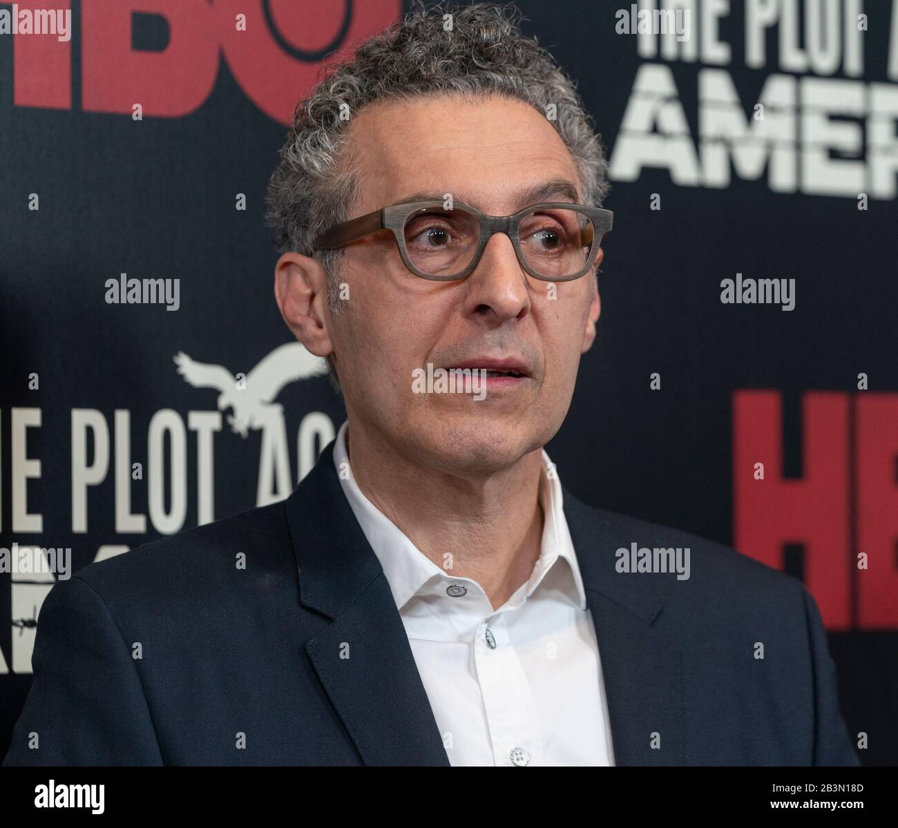 New York, États-Unis. 04 mars 2020. John Turturro Assiste À La Première De Hbo 'The Plot Against America' À Florence Gould Hall (Photo De Lév Radin/Pacific Press) Crédit: Pacific Press Agency/Alay Live News Banque D'Images