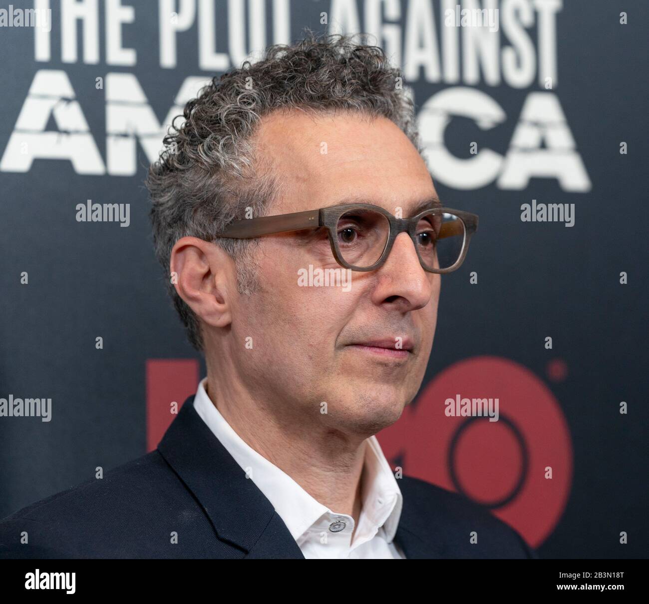 New York, États-Unis. 04 mars 2020. John Turturro Assiste À La Première De Hbo 'The Plot Against America' À Florence Gould Hall (Photo De Lév Radin/Pacific Press) Crédit: Pacific Press Agency/Alay Live News Banque D'Images