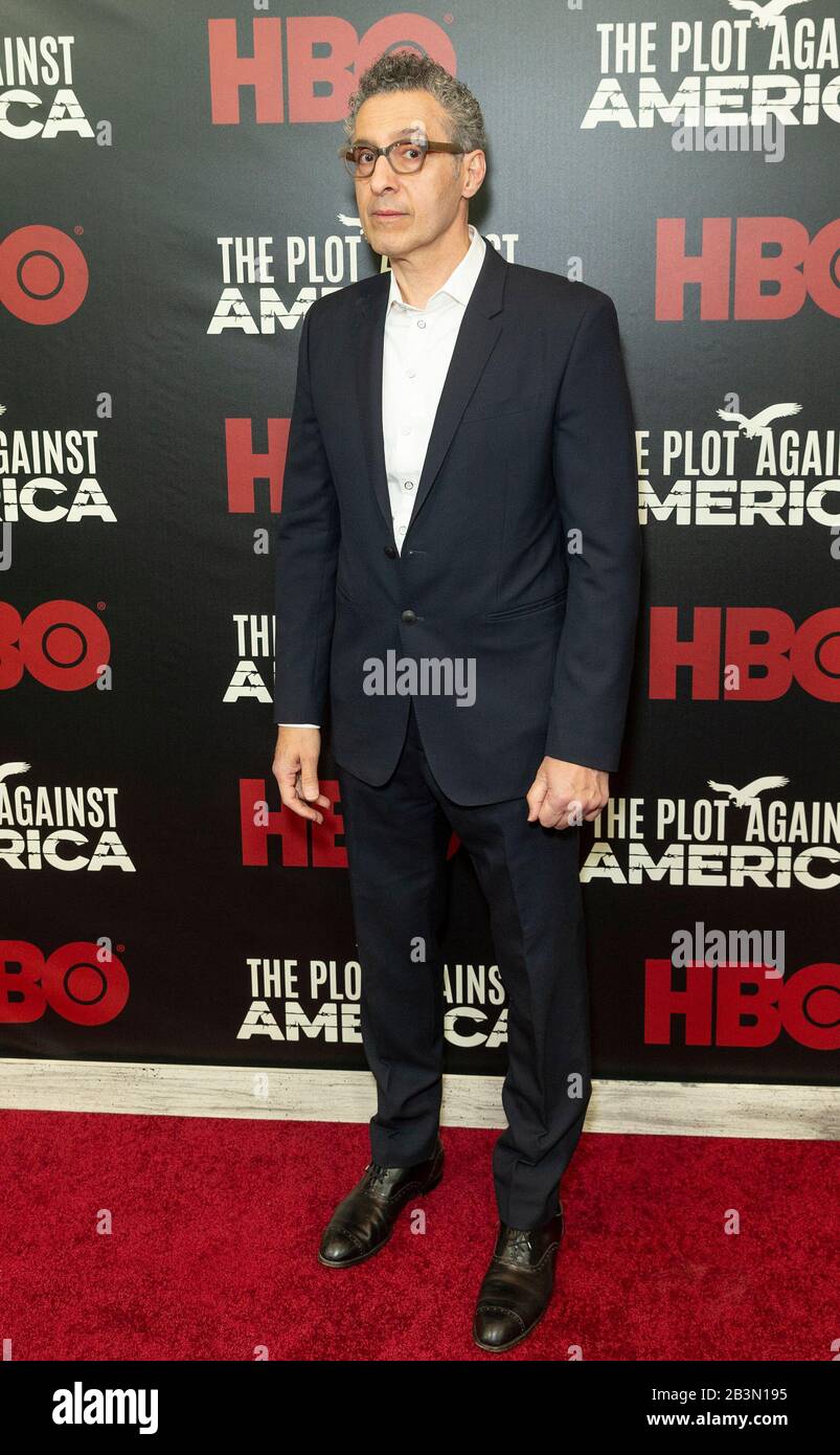 New York, États-Unis. 04 mars 2020. John Turturro Assiste À La Première De Hbo 'The Plot Against America' À Florence Gould Hall (Photo De Lév Radin/Pacific Press) Crédit: Pacific Press Agency/Alay Live News Banque D'Images