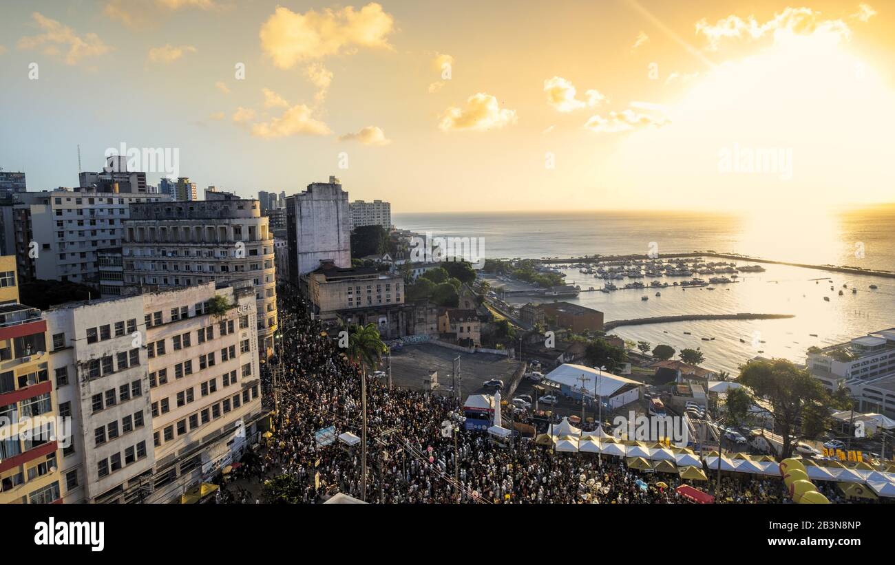 Le défilé du carnaval Filhos de Gandhy dans le centre historique de Salvador, Bahia, Brésil, Amérique du Sud Banque D'Images