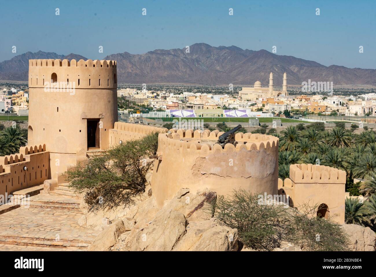 Fort de Nakhl sur la rive nord de Jabal Akhdar, Oman, Moyen-Orient Banque D'Images
