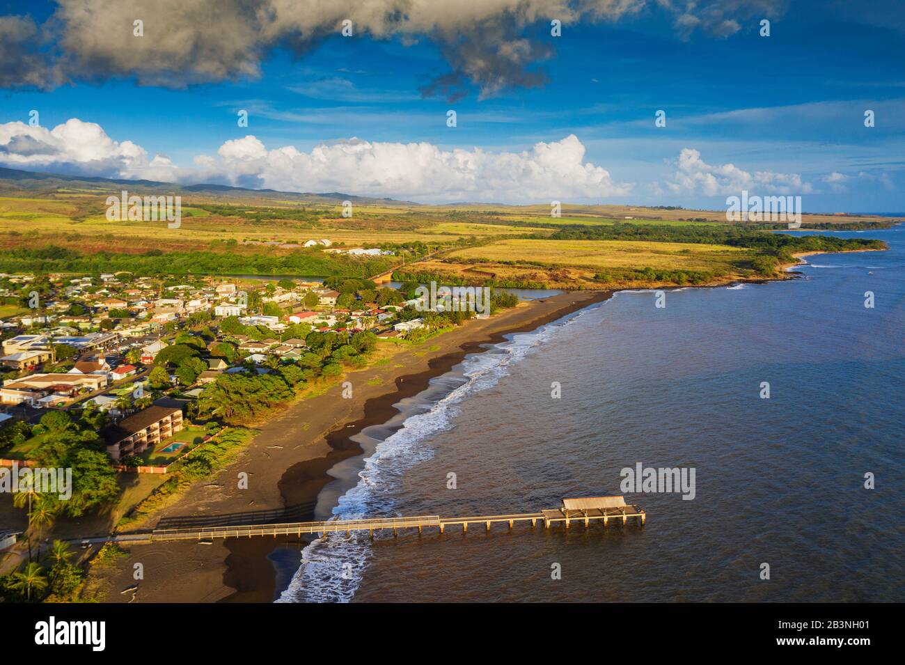 Aérien par drone de Waimea, Kauai Island, Hawaï, États-Unis d'Amérique, Amérique du Nord Banque D'Images