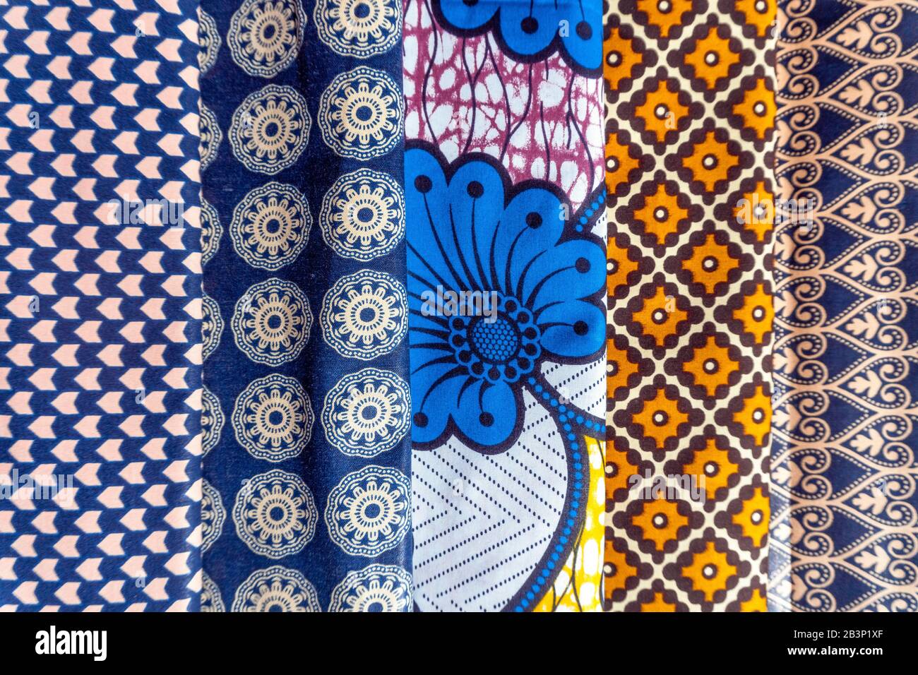 Tissus colorés à motifs africains à Maputo, au Mozambique Banque D'Images