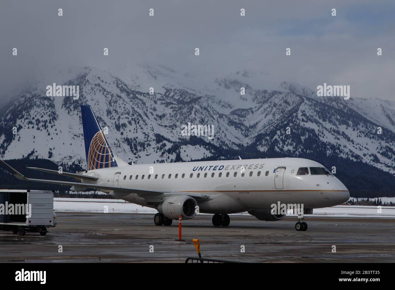 JACKSON, WY. - 1 Mars 2020. Un vol United Express Airlines à l'aéroport de Jackson Hole. Banque D'Images