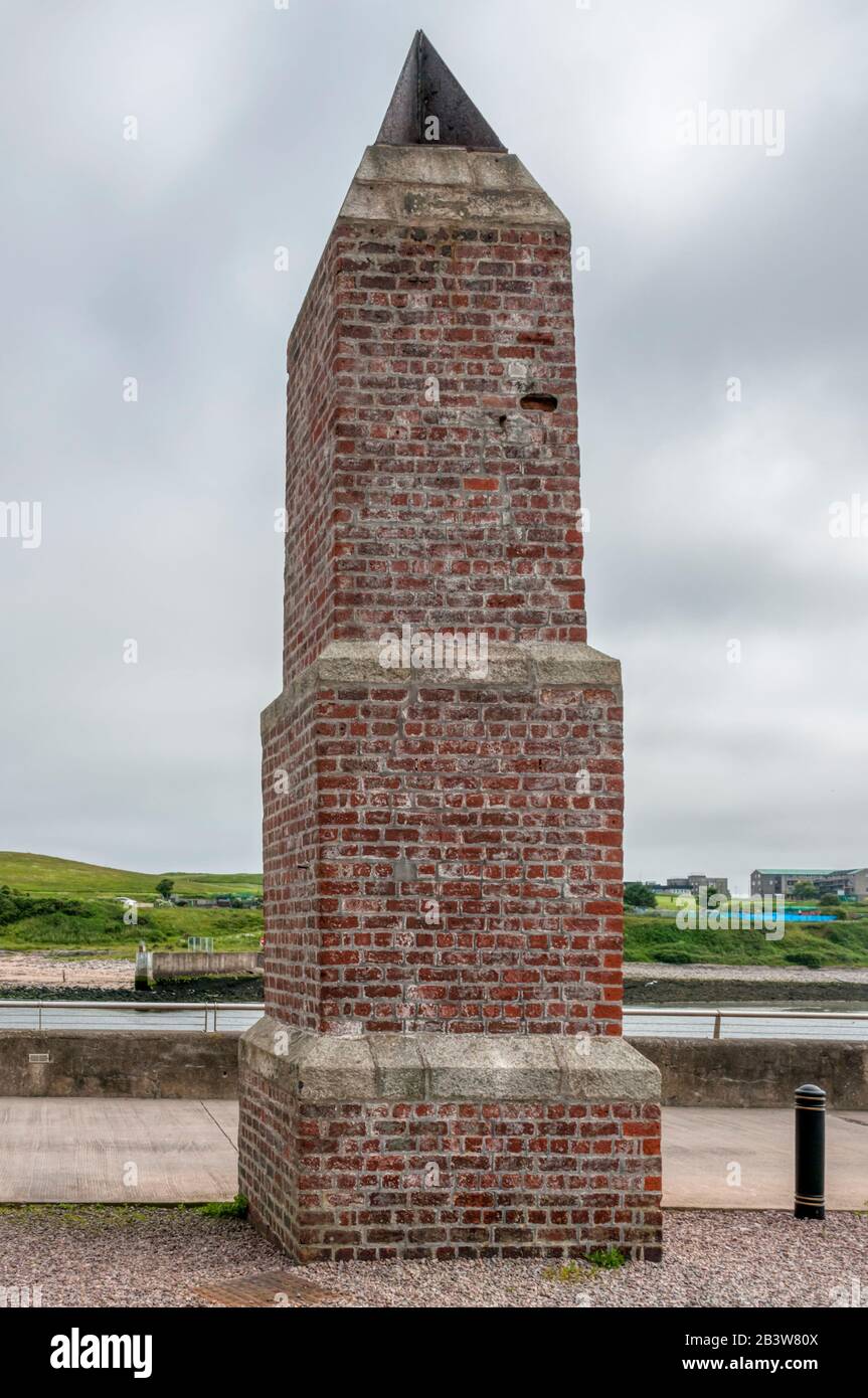 Bien que souvent considéré comme un mémorial, et nommé d'après un pilote local, le monument de Scarty à Aberdeen est un puits de ventilation pour une vieille évacuation d'égout. Banque D'Images