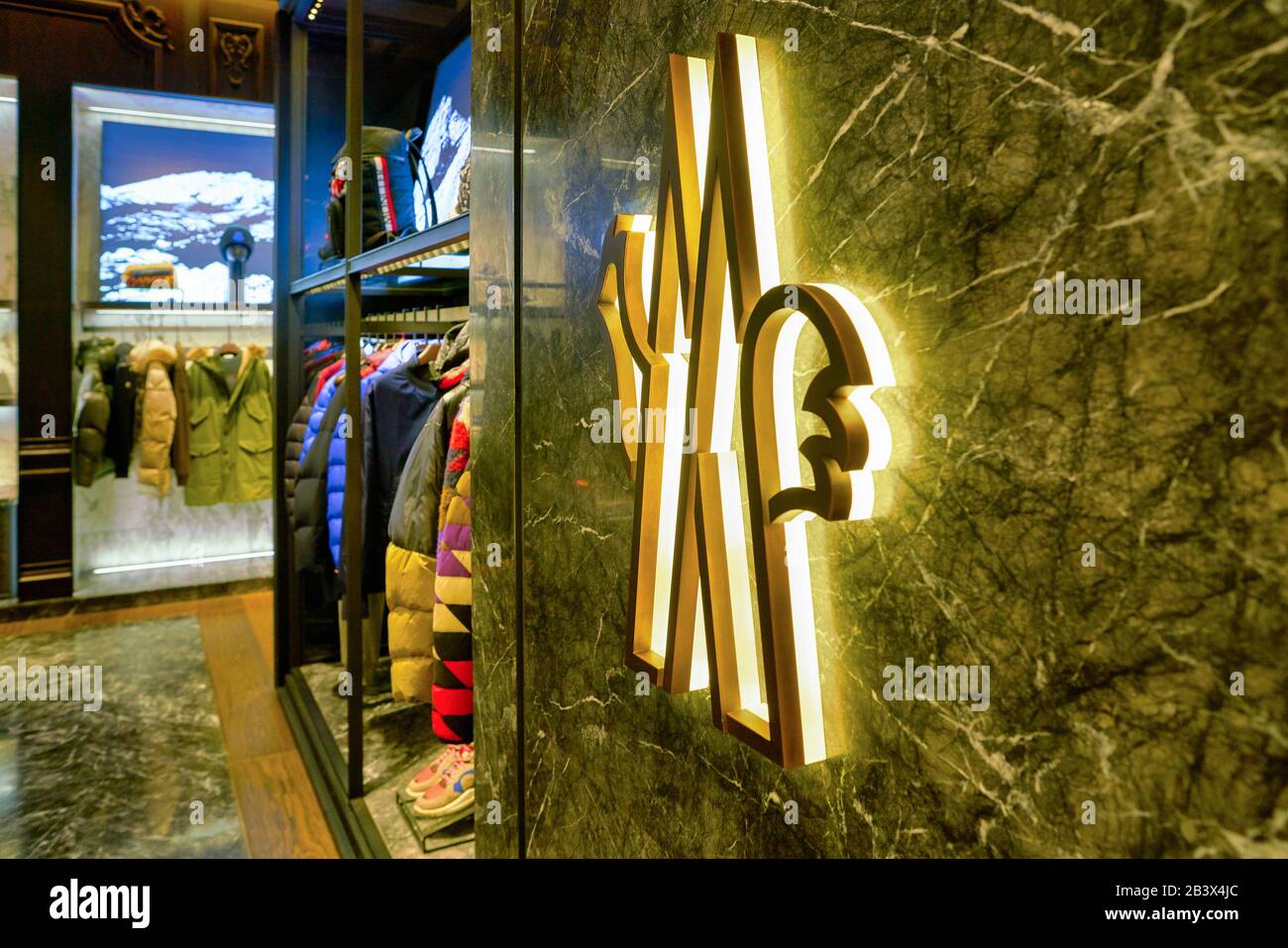 Doudoune moncler Banque de photographies et d images haute