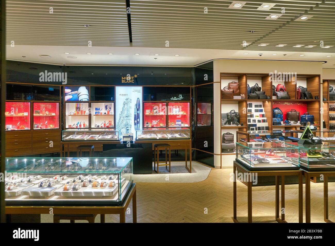 Hong KONG, CHINE - VERS JANVIER 2019 : vue intérieure du magasin Montblanc dans le centre commercial Elements. Banque D'Images