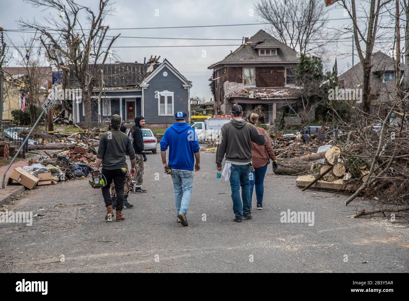 East NASHVILLE, TN – 4 MARS : la vue de East Nashville, après une tornade EF-2 a causé des dommages majeurs qui ont traversé Nashville et le Moyen Tennessee il y a deux jours. 4 Mars 2020. Crédit : mpi34/MediaPunch Banque D'Images