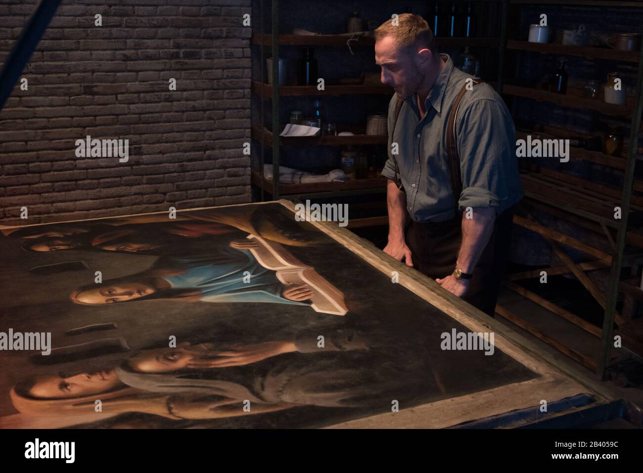 DATE de sortie: 31 août 2019 TITRE: The Last Vermeer STUDIO: Sony Pictures Classics DIRECTOR: DaN Friedkin PLOT: Un artiste est soupçonné de vendre une peinture de valeur aux nazis, mais il y a plus à l'histoire que rencontre l'oeil. Avec: Roland MOLLER comme Espen Vesser. (Image De Crédit : © Sony Pictures Classics/Entertainment Pictures) Banque D'Images