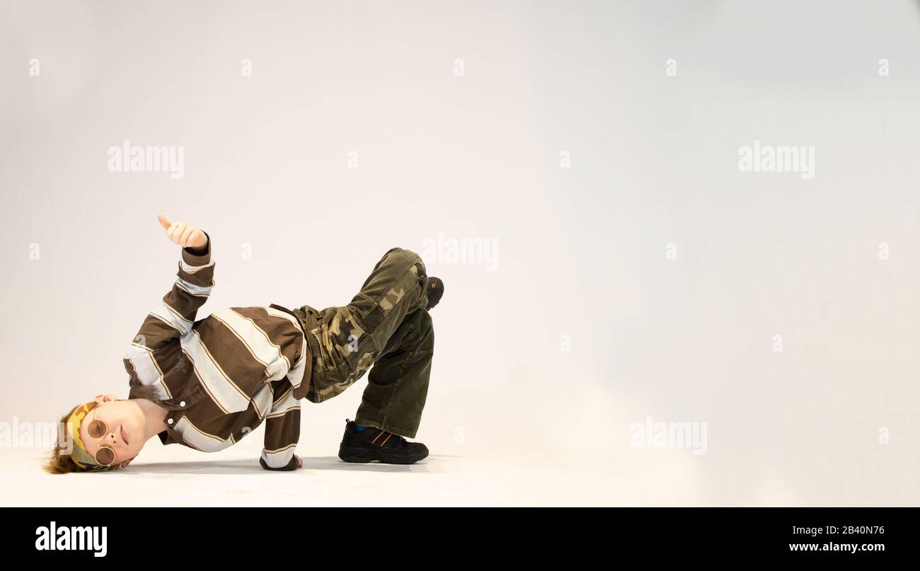 Petit-déjeuner enfant, hip hop enfant, enfant unique Banque D'Images