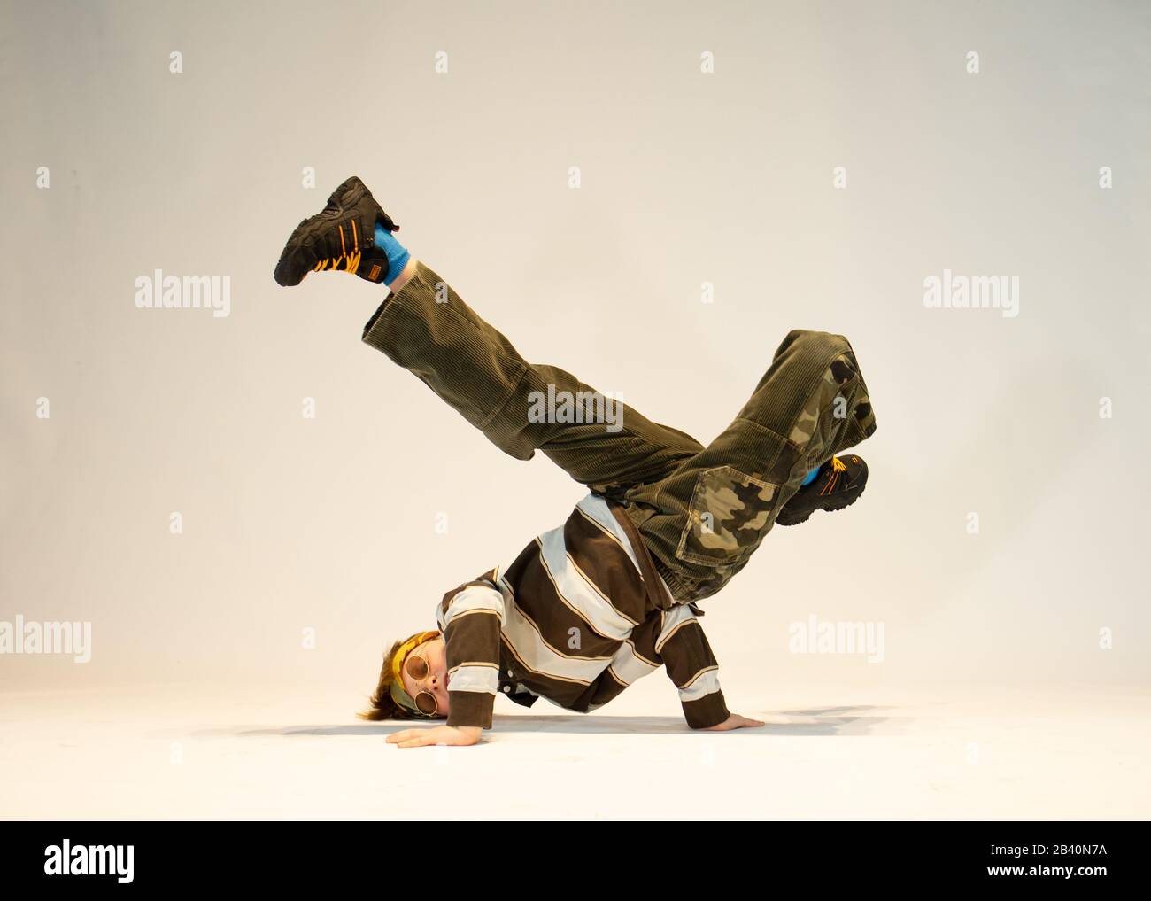 Petit-déjeuner enfant, hip hop enfant, enfant unique Banque D'Images