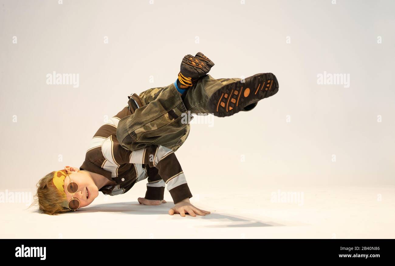 Petit-déjeuner enfant, hip hop enfant, enfant unique Banque D'Images