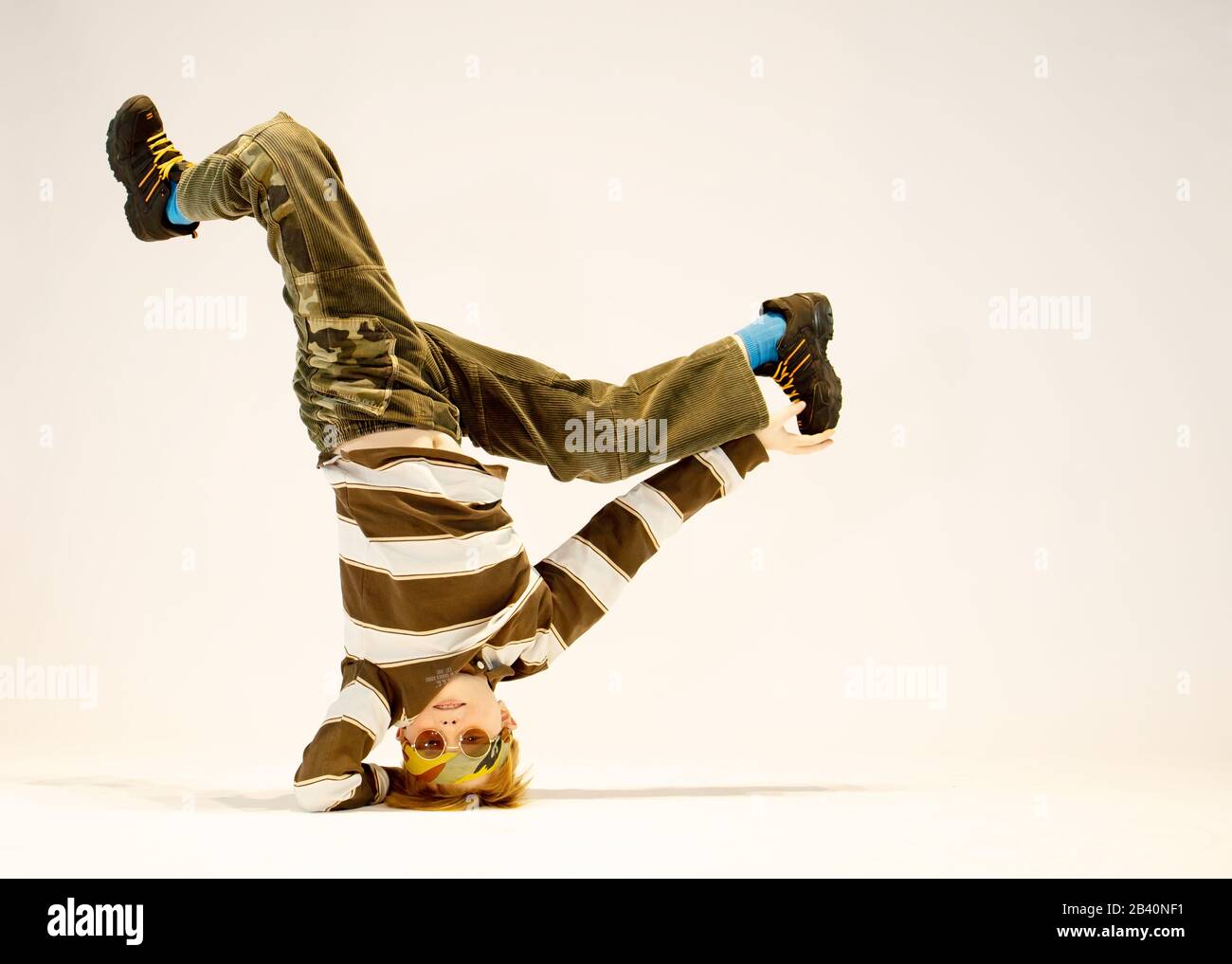 Petit-déjeuner enfant, hip hop enfant, enfant unique Banque D'Images