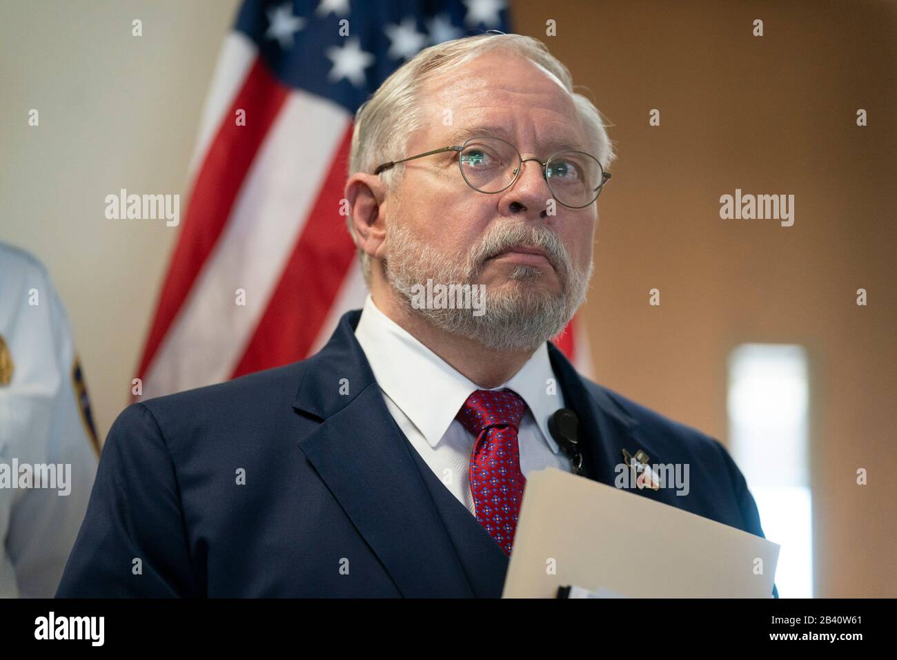 Austin, TX États-Unis 5 mars 2020: Les responsables du Texas, y compris LE commissaire à la santé JOHN HELLERSTEDT, annoncent le démarrage d'un réseau de laboratoires à l'échelle de l'État pour tester le coronavirus COVID-19 qui devrait frapper le Texas. Les cas de virus seront testés au Texas au lieu d'envoyer des échantillons aux centres de lutte contre la maladie (CDC) d'Atlanta. Crédit: Bob Daemmrich/Alay Live News Banque D'Images