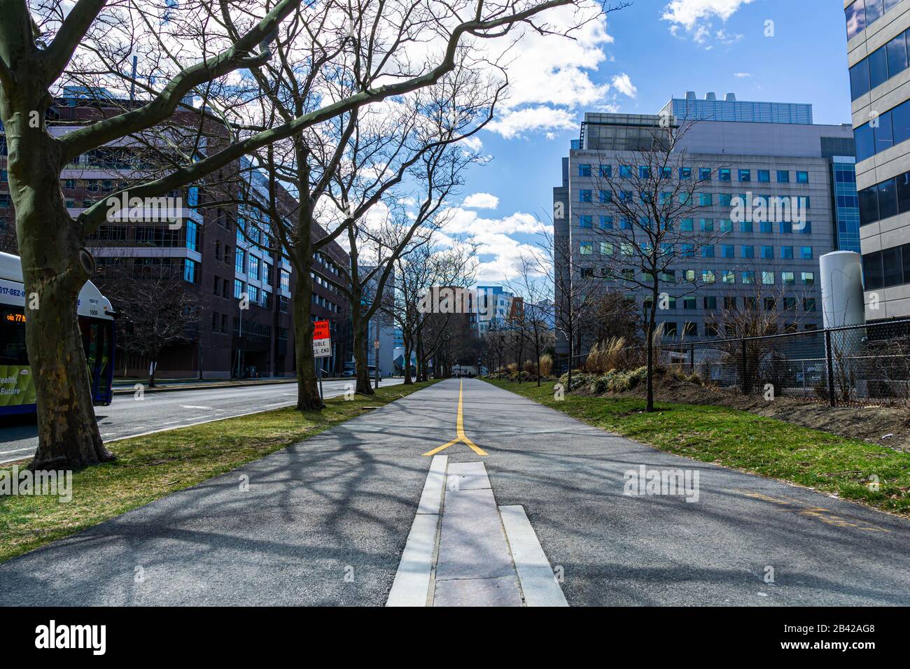 Cambridge ma USA - 5 mars 2020 - route vers Ray et Maria Stata centre dans le Massachusetts Institute of Technology Banque D'Images