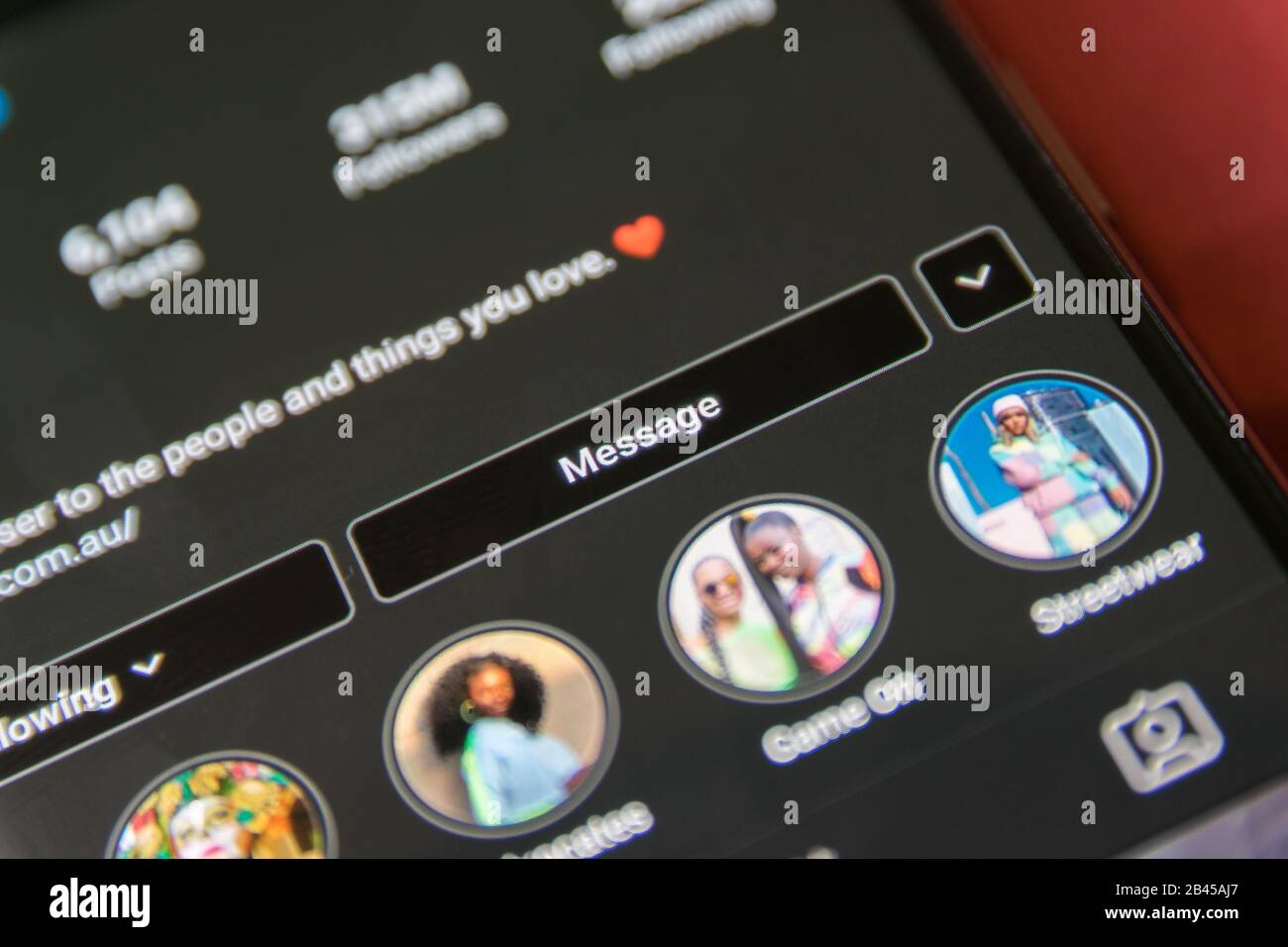 Cluj, ROUMANIE - JUL 17, 2019: Application Instagram s'exécutant sur un appareil Android. Illustration de l'application Instagram. Application Instagram. Banque D'Images