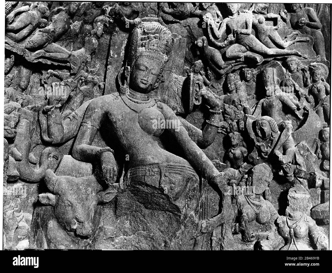 Shiva et Parvati, Ardhanarishvara, grotte Elephanta, site du patrimoine mondial de l'UNESCO, île Elephanta, Gharapuri, port de Mumbai, Bombay, Mumbai, Maharashtra, Inde, Asie, 1977, ancienne image millésime des années 1900 Banque D'Images