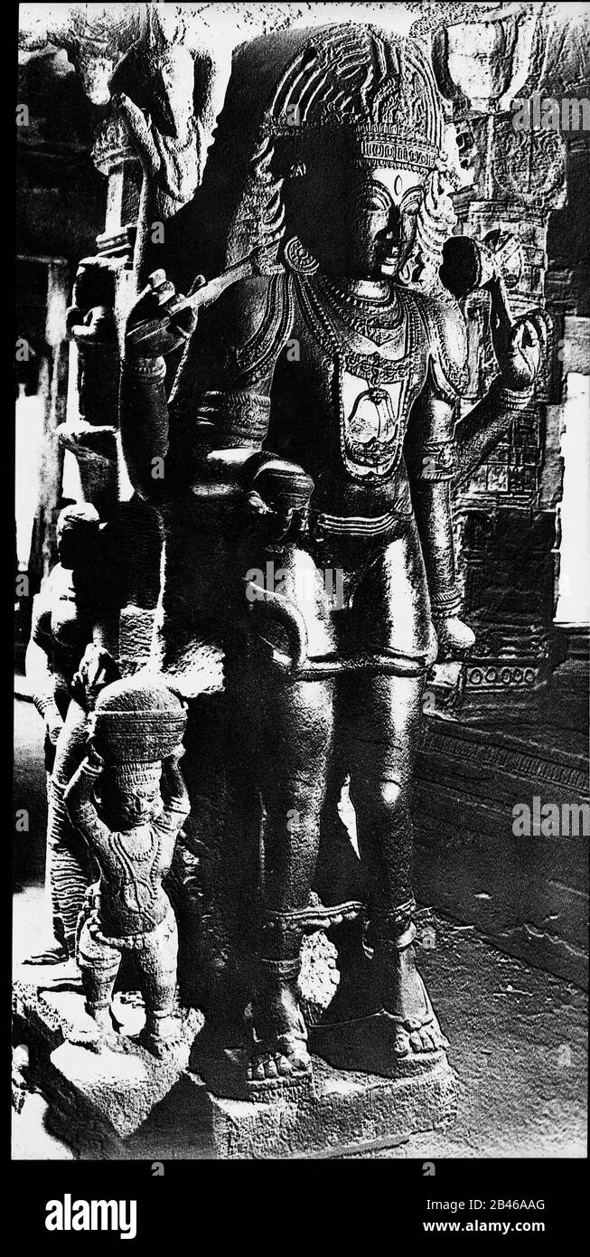 Bhikshatana, Bhikshatana murti, Lord Shiva beggar, mendiant suprême, mendiant suprême, mendiant suprême, Temple Meenakshi, Madras, Chennai, Tamil Nadu, Inde, Asie, 1956, ancienne image millésime des années 1900 Banque D'Images