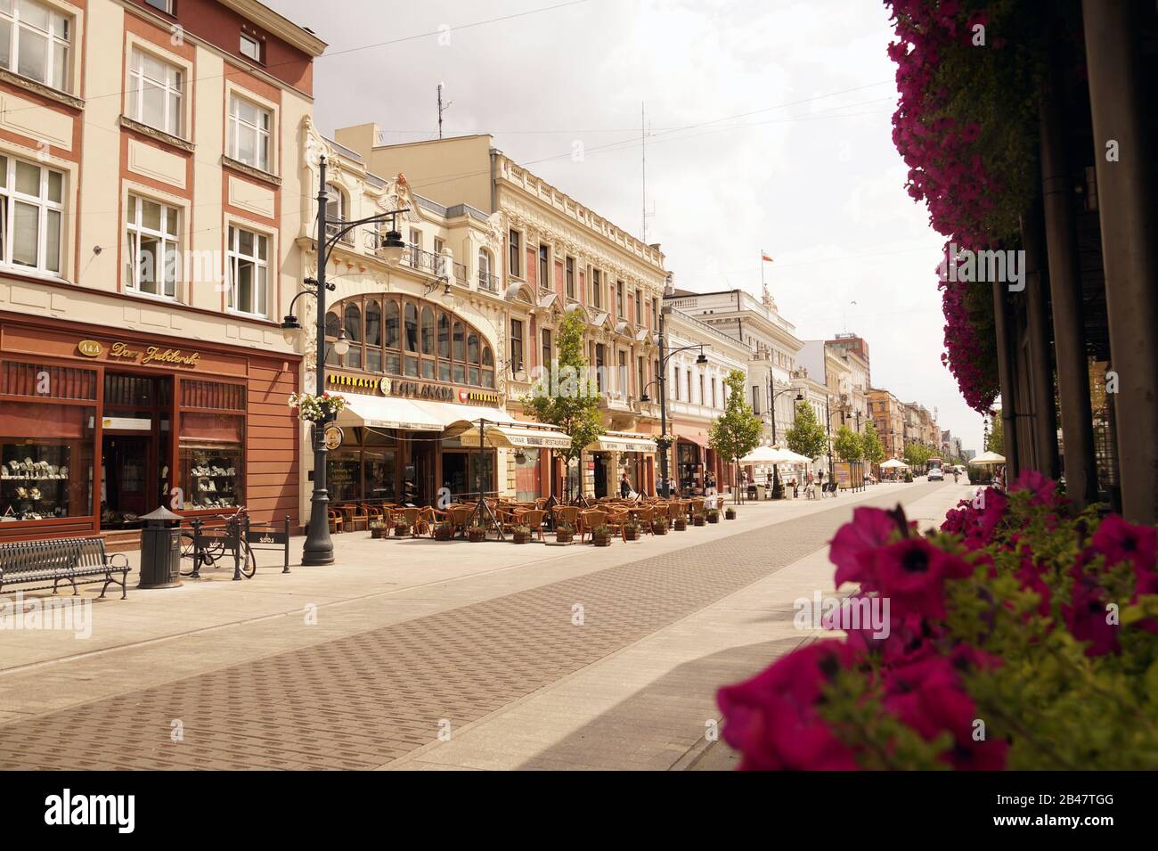 Pologne. Lodz, Juillet 2018. La plus longue rue commerciale d'Europe: Piotrkowska. Banque D'Images