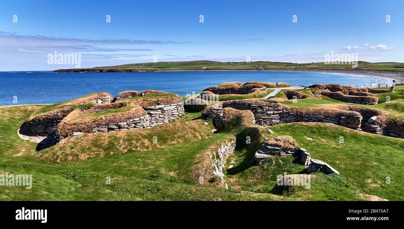 Royaume-Uni, Écosse, Orkney Islands est un archipel dans les îles du Nord de l'Ecosse, , l'océan Atlantique, Skara Brae, un établissement néolithique situé dans l'Orkney Mainland. Dans ce village préhistorique, l'un des groupes les mieux préservés de maisons préhistoriques en Europe occidentale, les gens peuvent voir le mode de vie de 5 000 ans auparavant, avant la construction de Stonehenge. Banque D'Images