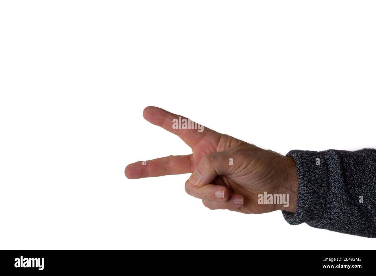 Main masculine avec deux doigts étirés pour signe comme victoire ou paix isolée sur fond blanc, espace de copie Banque D'Images