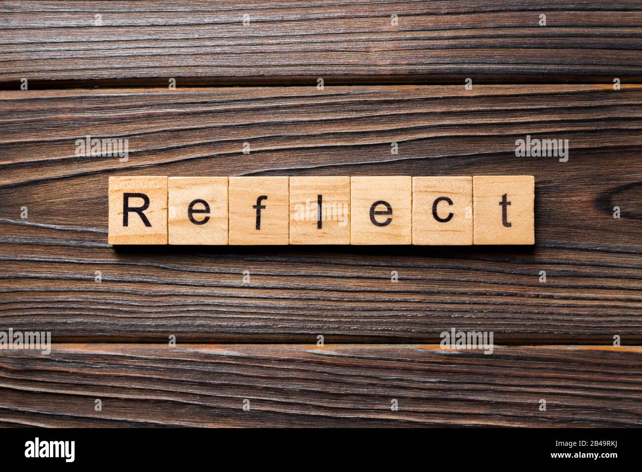 Tenir compte de mot écrit sur une cale en bois. Tenir compte du texte sur  table, concept Photo Stock - Alamy