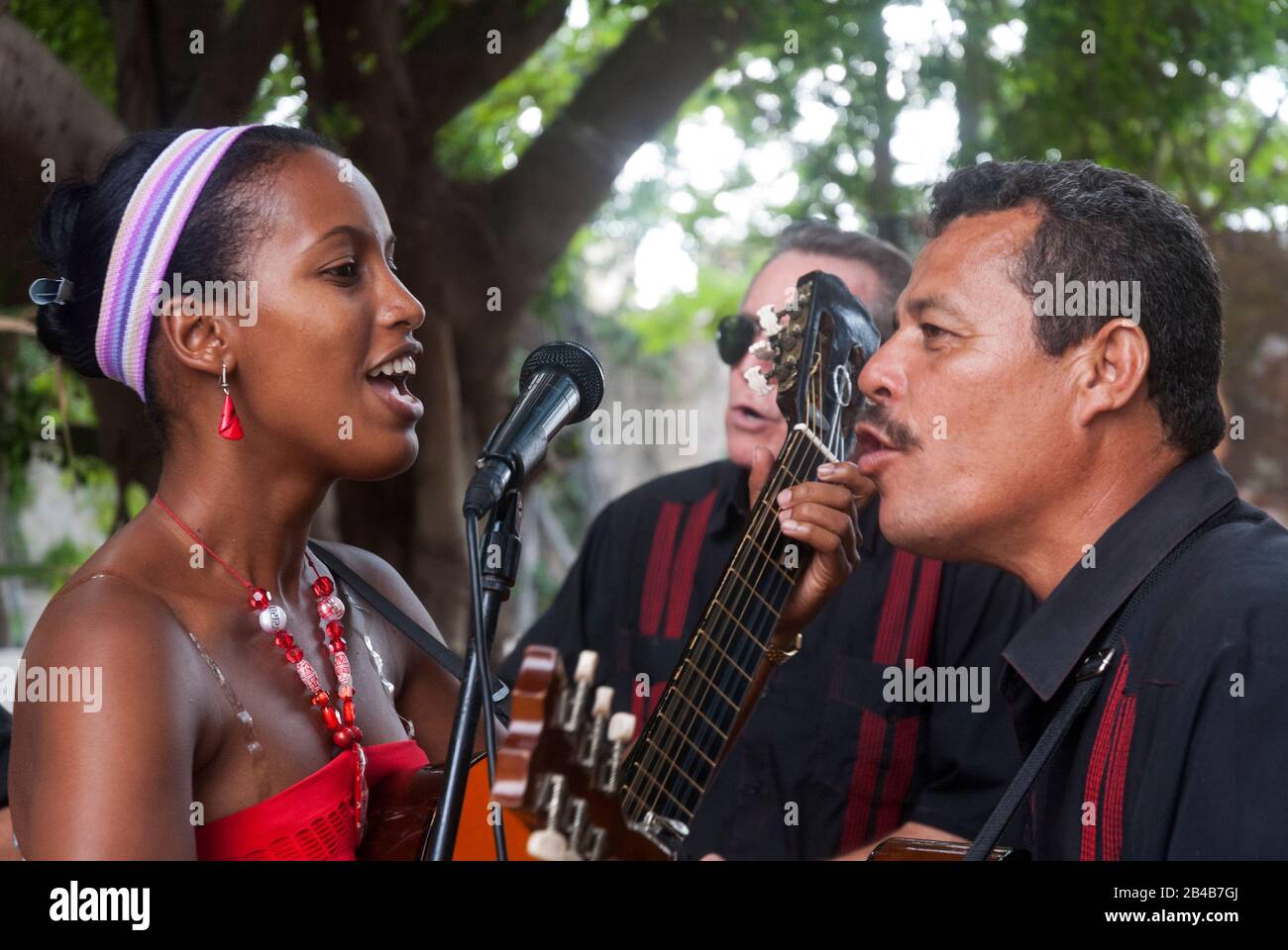 Chanteurs et musiciens d'ensemble de musique populaire. La Havane. Cuba Banque D'Images