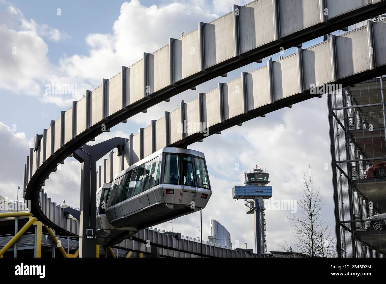 Düsseldorf, Rhénanie-du-Nord-Westphalie, Allemagne - le SkyTrain, le téléphérique de l'aéroport de Düsseldorf. Düsseldorf, Nordrhein-Westfalen, Allemagne - Der Banque D'Images