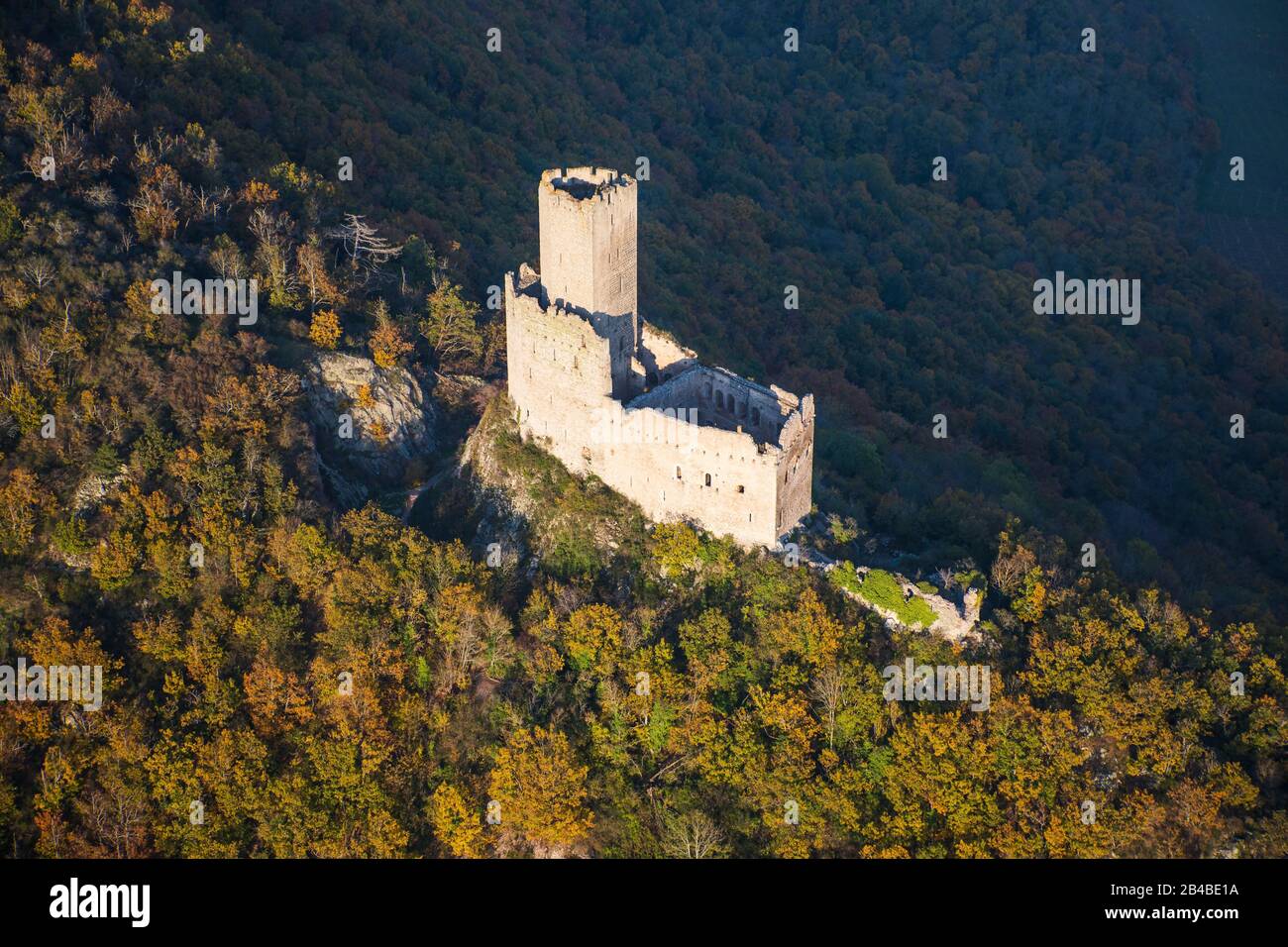 France, Bas Rhin, Scherwiller, Château d'Ortenbourg (vue aérienne Photo  Stock - Alamy