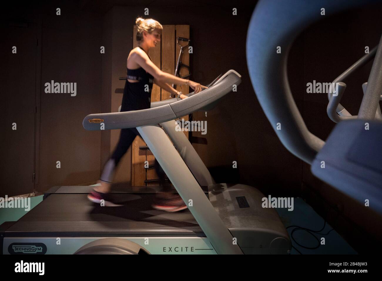 France, Caraïbes, Petites Antilles, Guadeloupe, Grande-Terre, Sainte Anne, la Toubana Hotel & Spa, entraînement dans une salle de gym au spa Banque D'Images