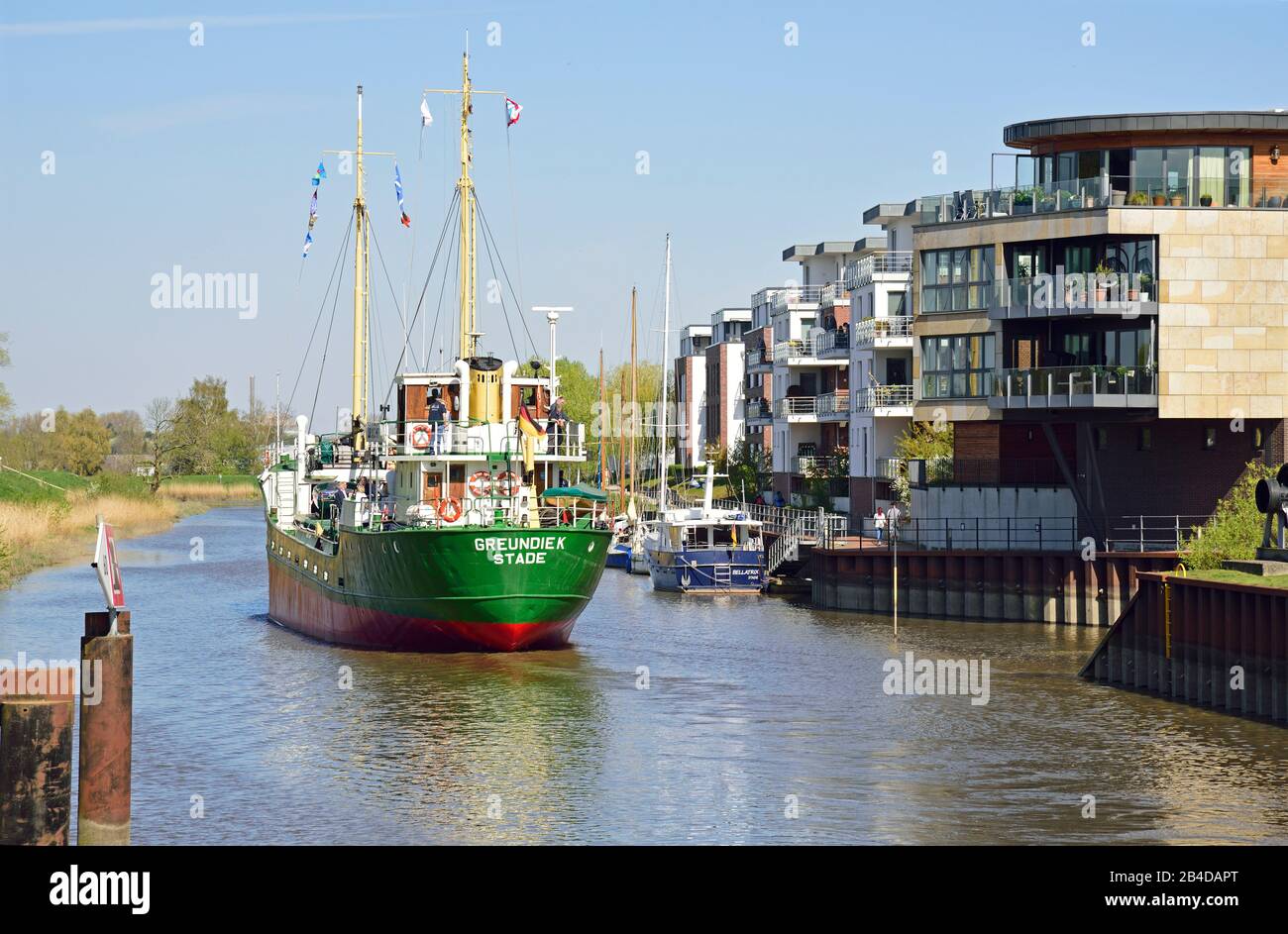 Europe, Allemagne, Basse-Saxe, Stade, Hambourg, ville métropolitaine, Hanseatic, port de la ville, musée de Geundiek, bâtiments résidentiels modernes sur l'eau, Banque D'Images