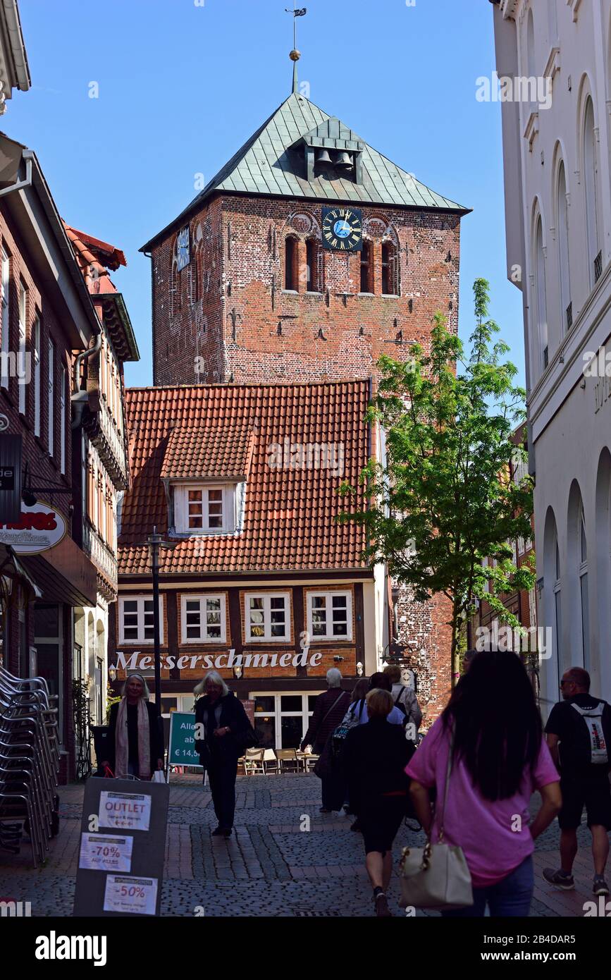 Europe, Allemagne, Basse-Saxe, Stade, Hambourg zone métropolitaine, Hanseatic City, Alststadt, vue sur Saint-Wilhadi, construit du 13 au 14 siècle, Banque D'Images