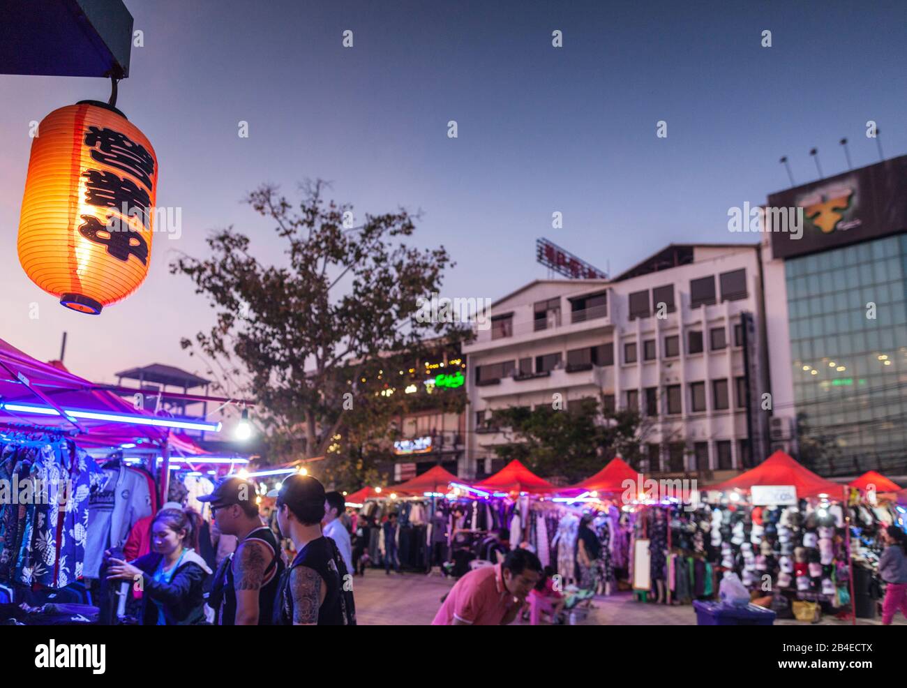 Laos, Vientiane, Marché Nocturne Du Fleuve Mékong Banque D'Images