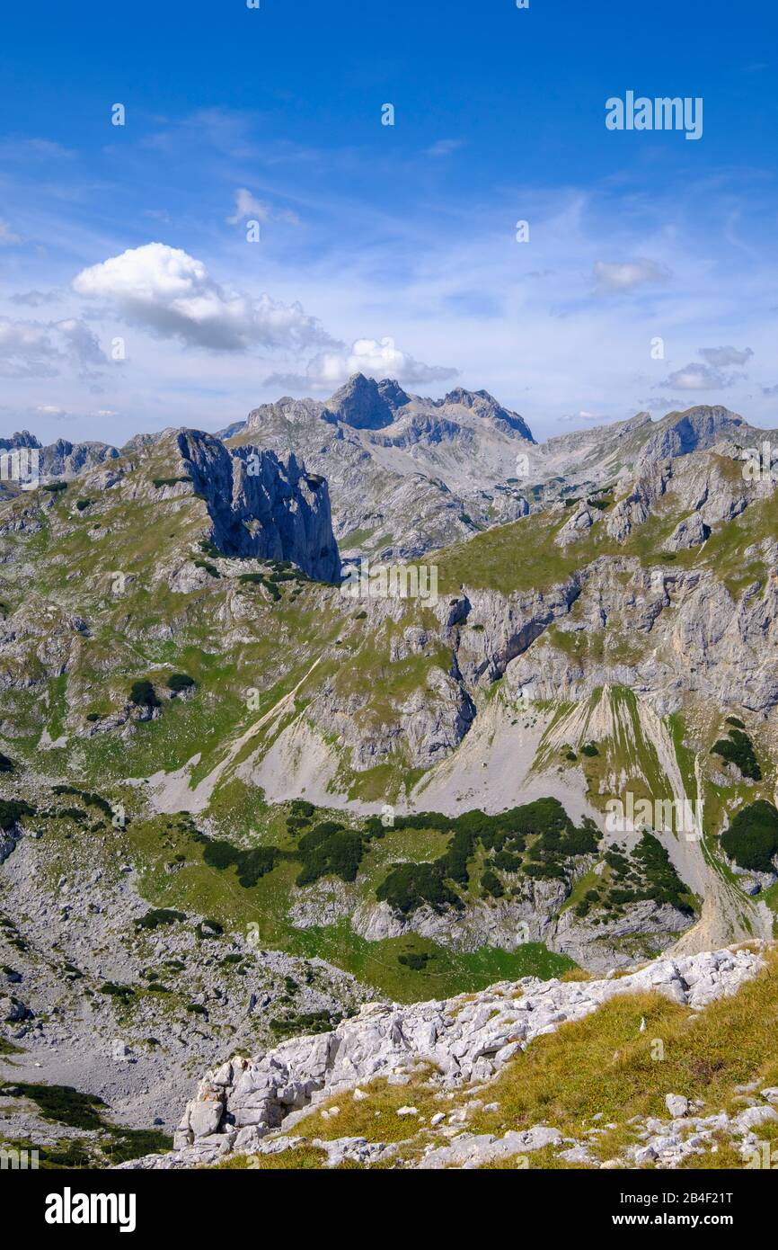 Montagnes Terzin bogaz et Bobotov kuk (la plus haute montagne du Monténégro), vue de Savin kuk, massif de Durmitor, parc national de Durmitor, à Zabljak, Monténégro Banque D'Images