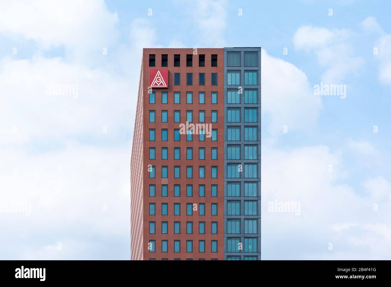 Allemagne, Hesse, Francfort, gratte-ciel de IG Metall. Banque D'Images