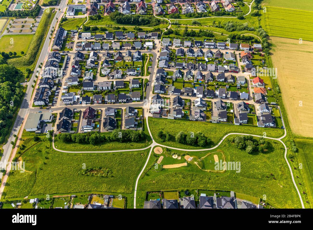 Vue aérienne des nouvelles zones de développement de l'Ardeyweg à Soest dans le Soester Börde, dans l'état fédéral de Rhénanie-du-Nord-Westphalie en Allemagne, Soester Börde, Europe, Banque D'Images