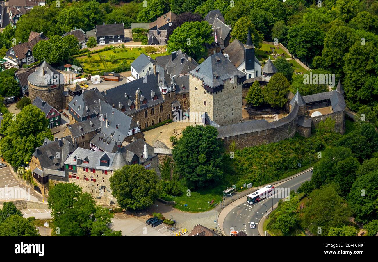 Vue aérienne de Burg sur le Wupper avec le château du château, château près du Wupper à Solingen dans le Bergisches Land dans l'état de Rhénanie-du-Nord-Westphalie, Allemagne, Banque D'Images