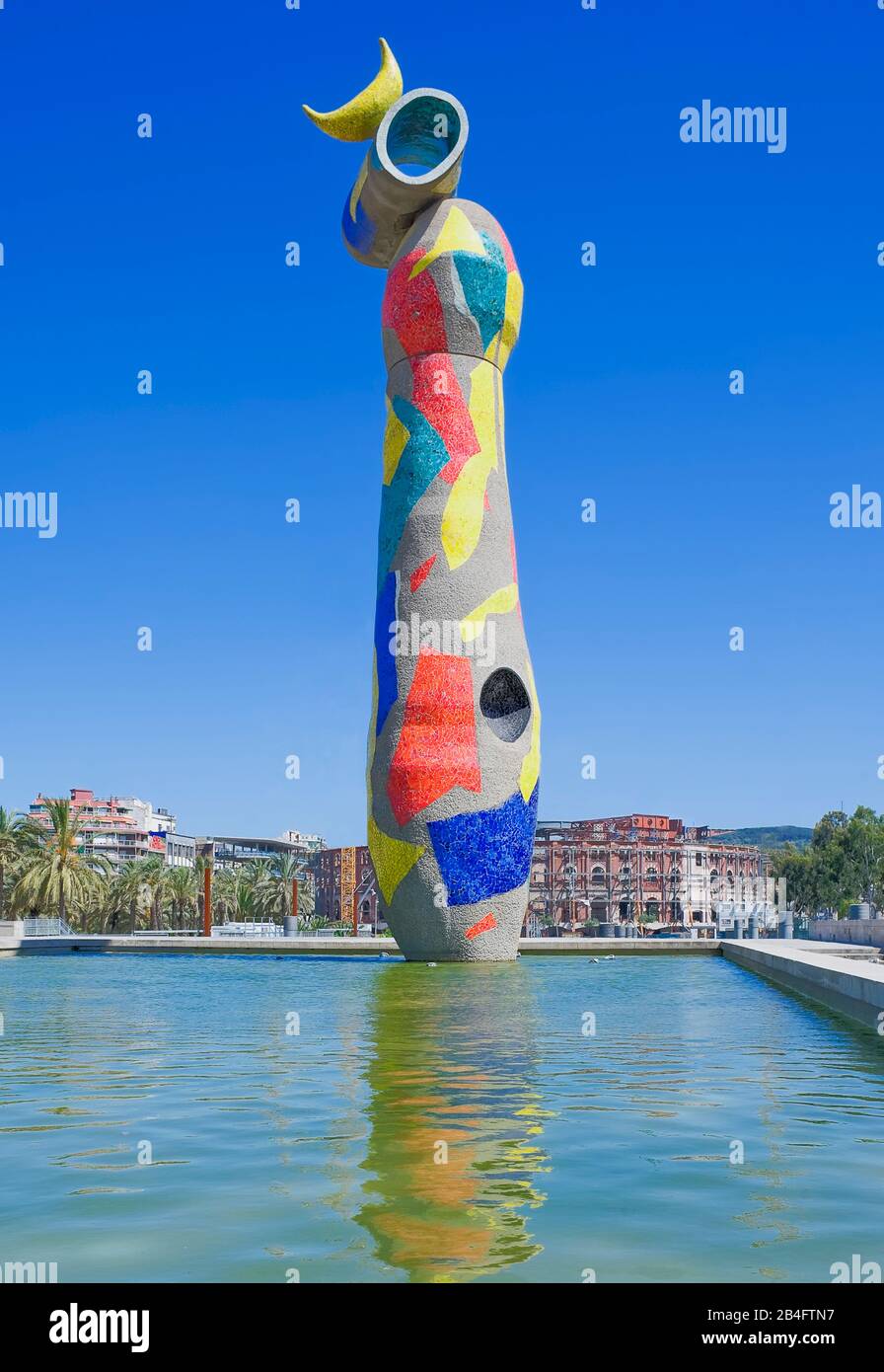 Femme et oiseau sculpture de Joan Miro, Barcelone, Catalogne, Espagne Banque D'Images