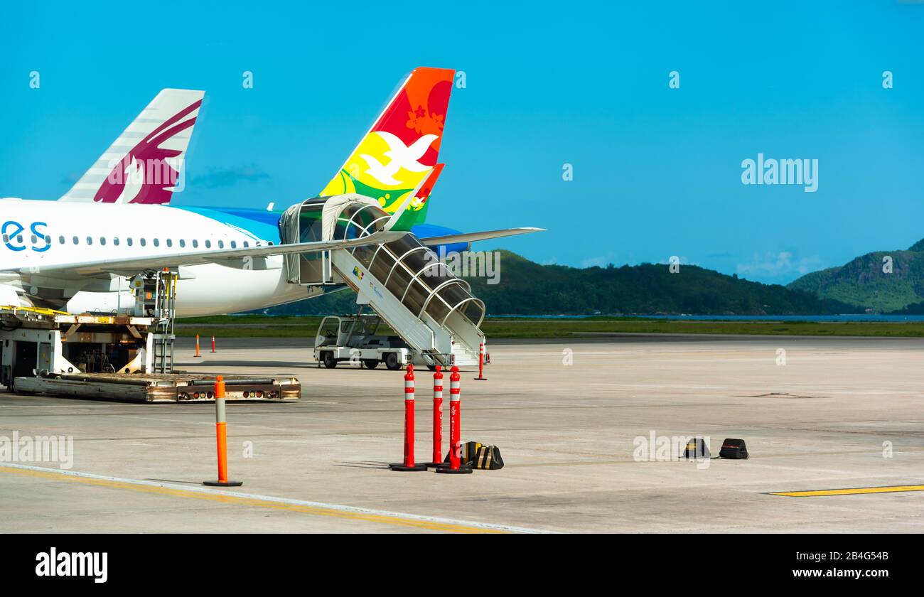 Île Mahé, Seychelles - 12.30.2019 : avion de passage sur l'aéroport international des Seychelles Banque D'Images