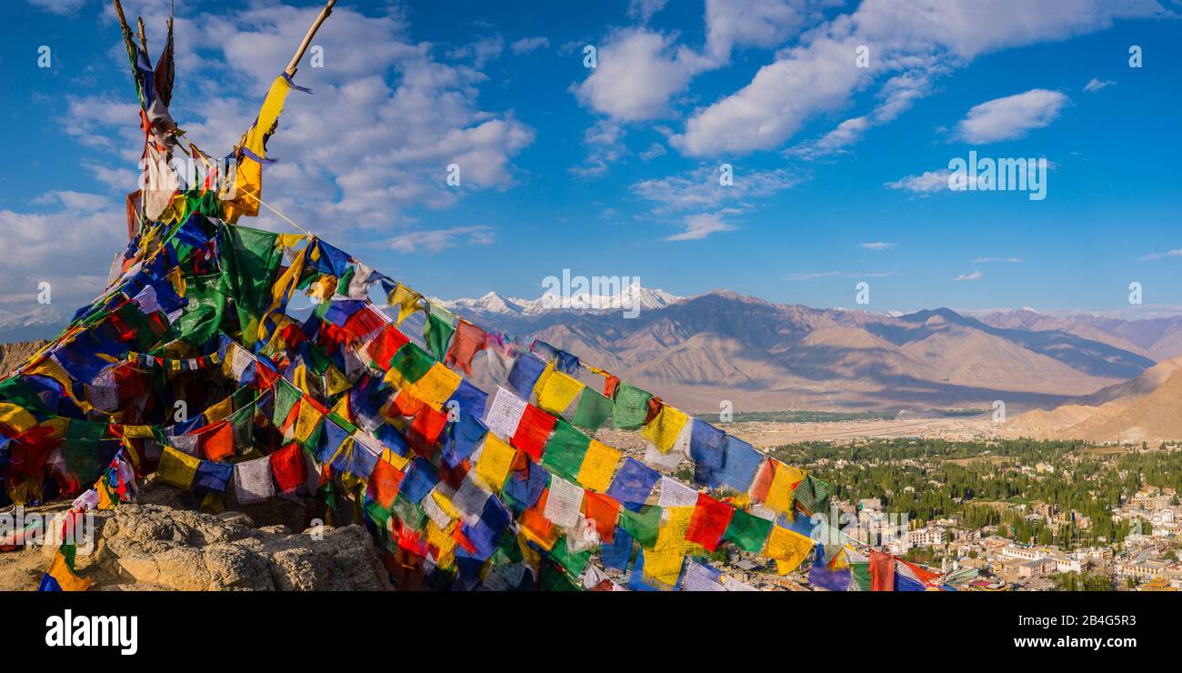 Panorama de Tsenmo Hill sur Leh et de la vallée de l'Indus à Stok Kangri, 6153m, Ladakh, jammu-et-Cachemire, Inde, Asie Banque D'Images
